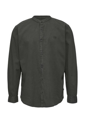 Tume roheline pikakäistega särk ümmarguse kaelusega, esipaneeli nööbiga kinnitamine ja väike logo aktsent vasakul küljel. Puuvillane kangas, sile tekstuur.