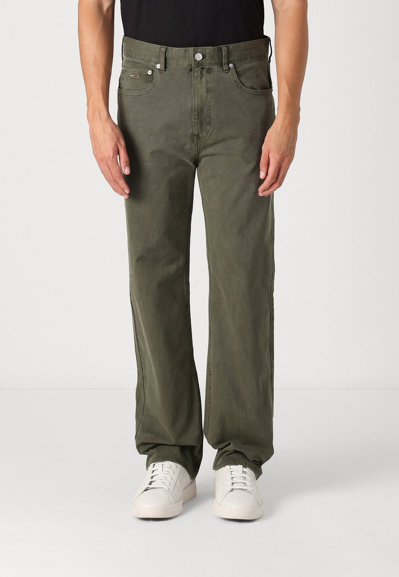 Tommy Jeans OTIS STRAIGHT - Straight leg jeans - fatigue green