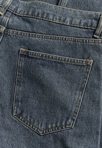 Matinique LELAND - Sirgete säärtega teksad - medium washed denim