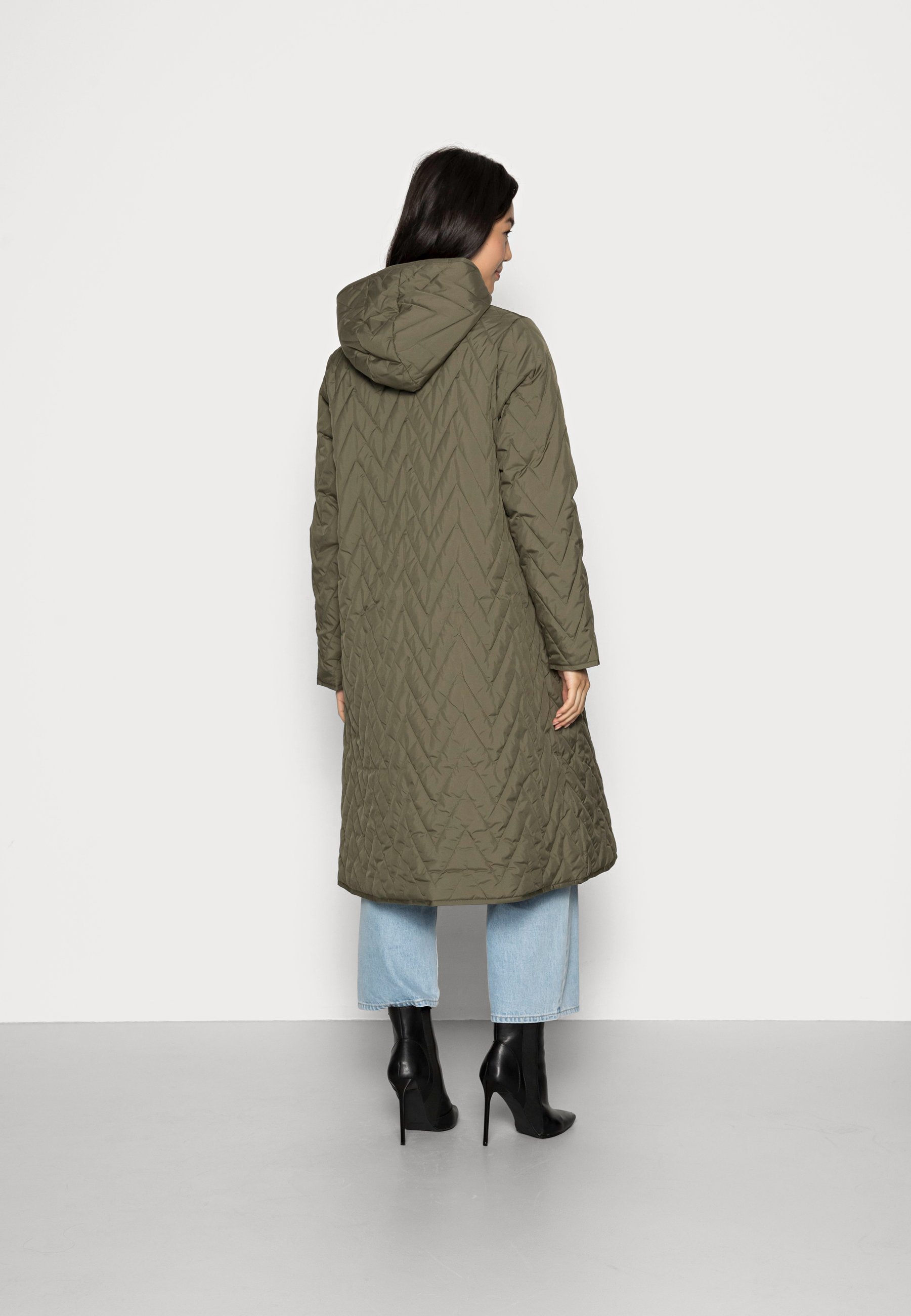 Selected Femme SLFNORA QUILTED COAT 