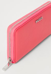 HUGO MEL ZIP AROUND - Portefeuille - light pastel red