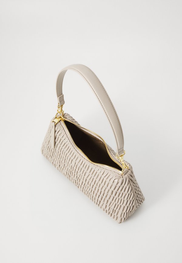 RUCHED DROP SHOULDER BAG - Handbag - chateau4
