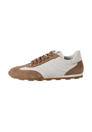 Leather and suede sneakers in brown and white, featuring a low profile, round toe, and brown laces. Textured side panels and rubber sole.