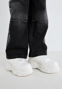 BLADER ONE  - Sneaker low - white
