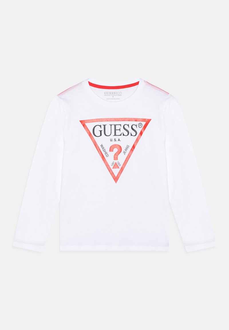 Weißes Langarm-T-Shirt mit einem dreieckigen roten Grafikdesign, das "GUESS U.S.A." und ein Fragezeichen zeigt, sowie strukturierten Akzenten an der Schulter.