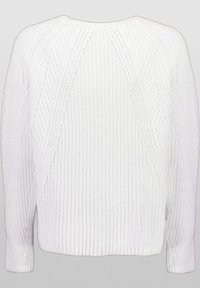 Weißer Strickpullover mit strukturiertem, geripptem Design. Er verfügt über einen Rundhalsausschnitt, lange Ärmel und ausgeprägte diagonale Muster am Rücken.