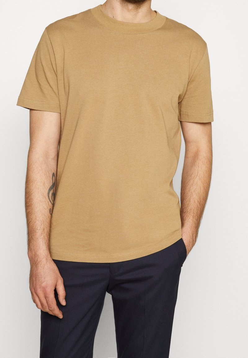 Selected Homme Jednoduché tričko - brown