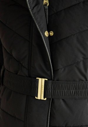 Must close-up must must must must must must must jaakkumine must "JOULES".