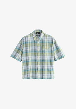 Férfi rövid ujjú, gombos ing zöld, kék és fehér kockás mintával, egyetlen mellzsebbel.