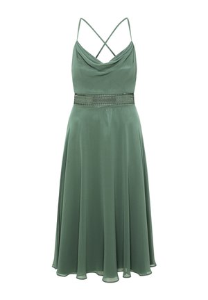 Grünes Midikleid mit Spaghettiträgern, weitem Ausschnitt und verziertem Taillenbund. Der glatte Stoff fällt sanft unter der Taille.