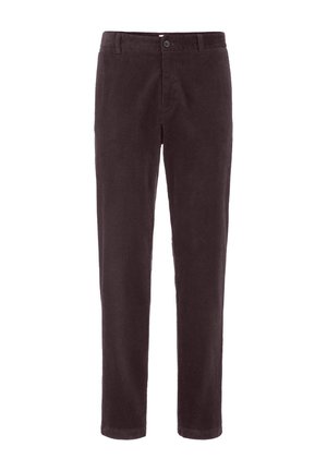 Donkergbruine corduroy broek. Rechtaflopende pijpen, met een knoopsluiting en zichtbare ribbeltextuur. Geen zakken zichtbaar.