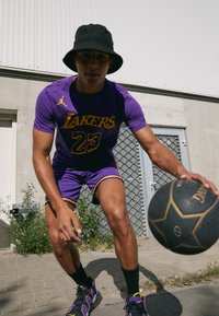 Nike Performance NBA LEBRON JAMES LOS ANGELES LAKERS TEE - Klubbklær - field purple