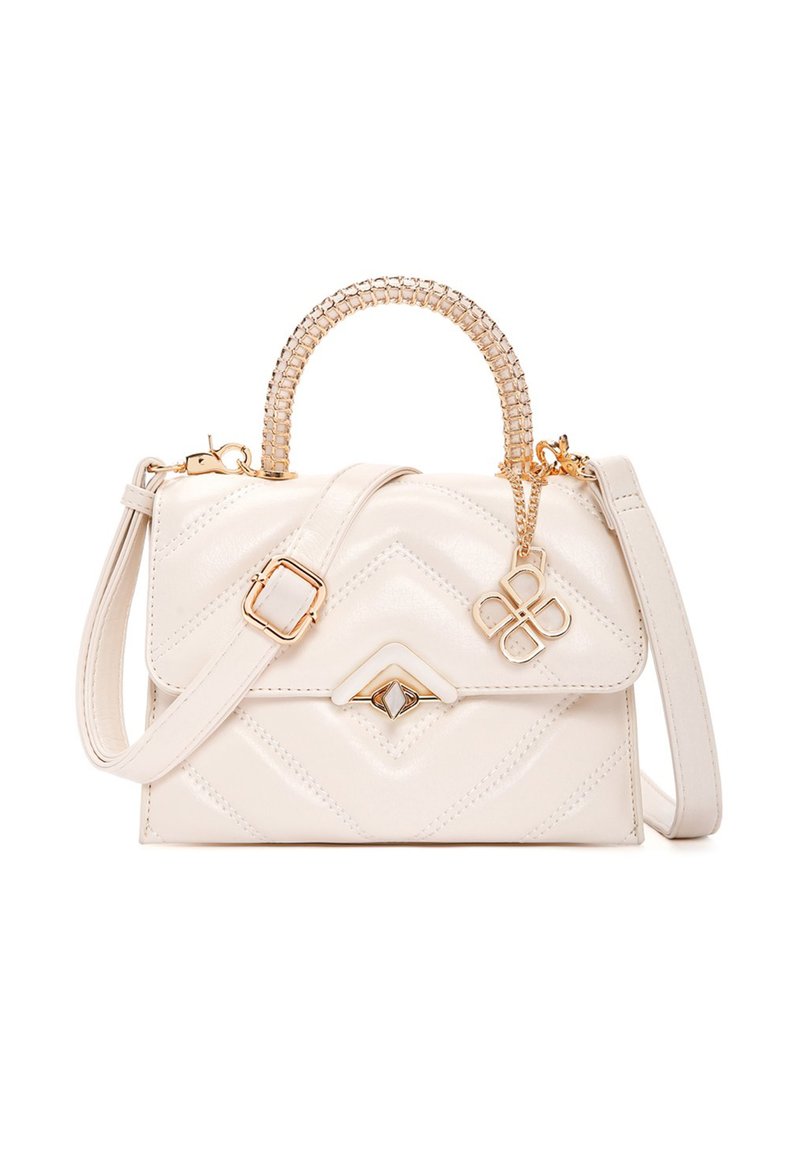 Borsa in pelle sintetica bianca con design trapuntato, hardware dorato, manico trasparente, tracolla staccabile e charm decorativo.