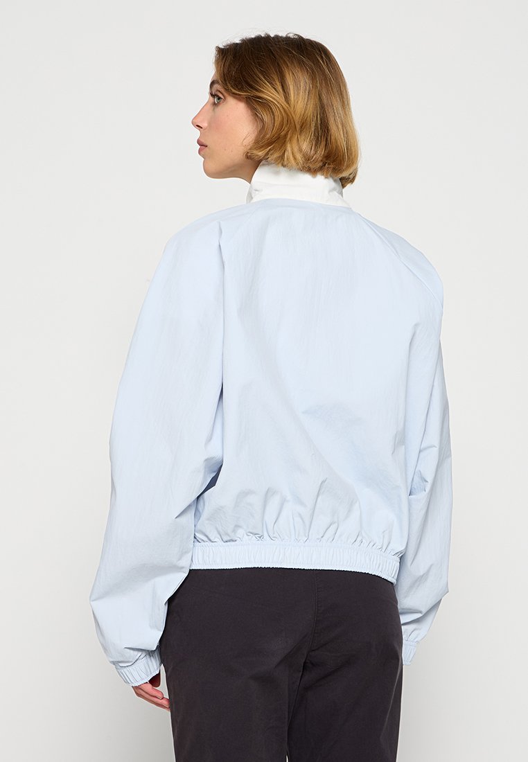 Leichte Jacke