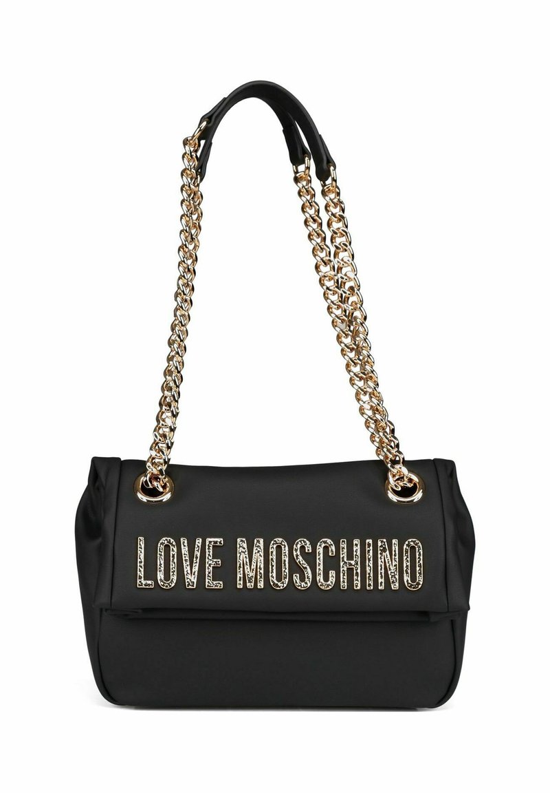 Borsa a spalla nera con catene dorate e scritta "LOVE MOSCHINO" in oro sul flap anteriore.