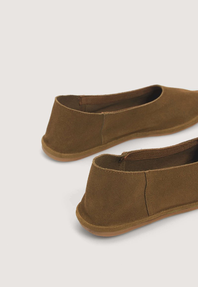 Damen Klassische Ballerinas | OYSHO SPLIT Klassischer Ballerina brown/braun - SL75895 Damen Klassische Ballerinas | OYSHO SPLIT Klassischer Ballerina brown/braun - SL75895