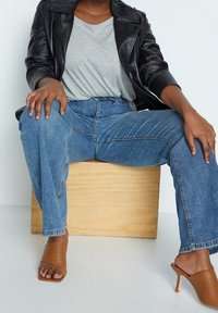 Violeta by Mango Leren jas - black