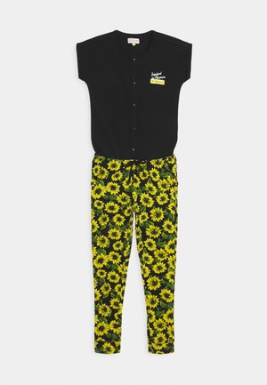 Czarny bodysuit z krótkim rękawem z zapięciem na guziki, w zestawie z spodniami w żółte słoneczniki. Elastyczny pasek w talii i dopasowany krój.