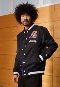 New Era NBA LOS ANGELES LAKERS LOGO SELECT JACKET - Vereinsmannschaften - black