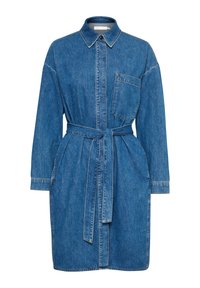 Denim mekko, jossa on napitettava etuosa, kaulus, pitkät hihat ja vyötärösolmu. Sisältää yhden rintataskun ja rento istuvuus. Sininen väri.
