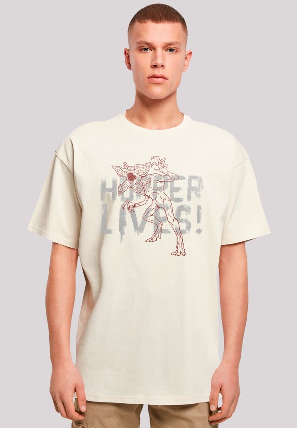 STRANGER THINGS HOPPERS LIVE NETFLIX TV SERIES - T-Shirt print - sand