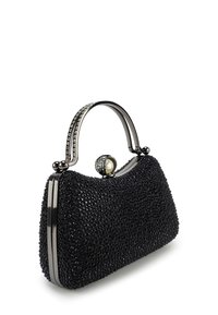 Schwarze Handtasche mit einer strukturierten Oberfläche aus kleinen Perlen, gebogenem Metallgriff, Perlenakzent und dekorativen, glitzernden Elementen.