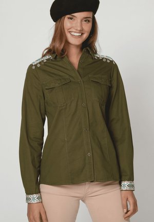 CON ABALORIOS DECORATIVOS - Chaqueta fina - verde