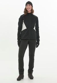 Endurance Softshell jakker - black