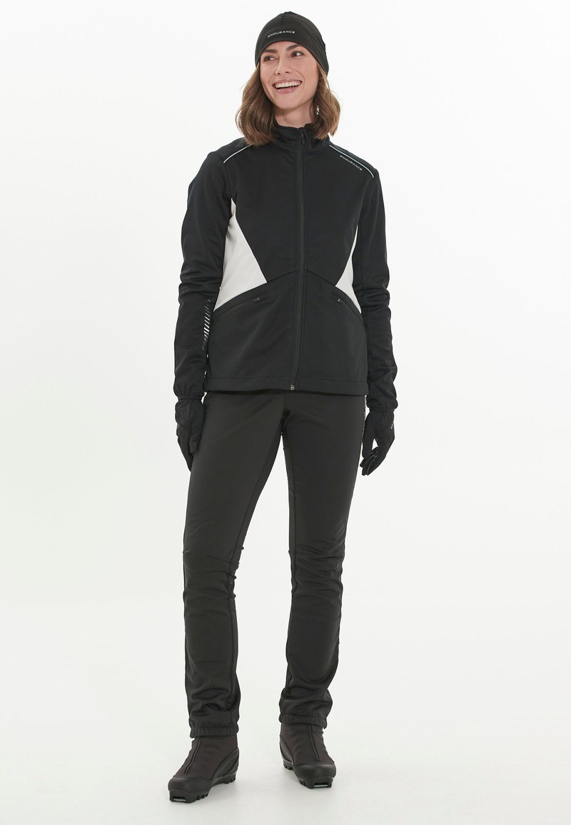 Endurance Softshelljacke - black