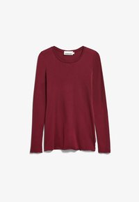 Unselected, velvet red