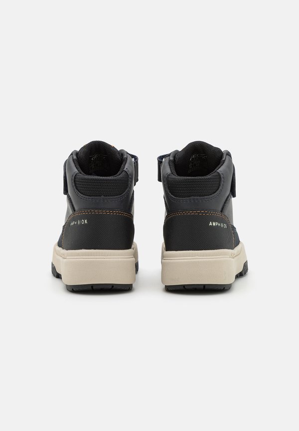 BUNSHEE BOY ABX – Schnürstiefelette