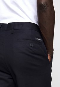 Michael Kors Tygbyxor - dark blue