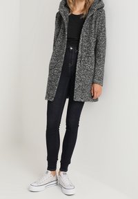 ONLY Tall Kort kappa / rock - mottled dark grey
