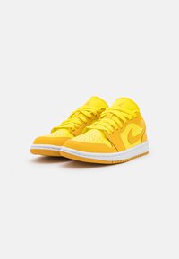 Jordan AIR JORDAN 1 - Sapatilhas - yellow strike/pollen/white