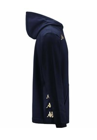 Felpa blu navy con tasca frontale, dotata di cappuccio regolabile e accenti dorati sul maniche e sul petto. Tessuto morbido e testurizzato.