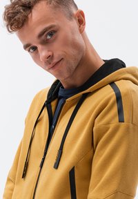 Ombre Felpa con zip - mustard