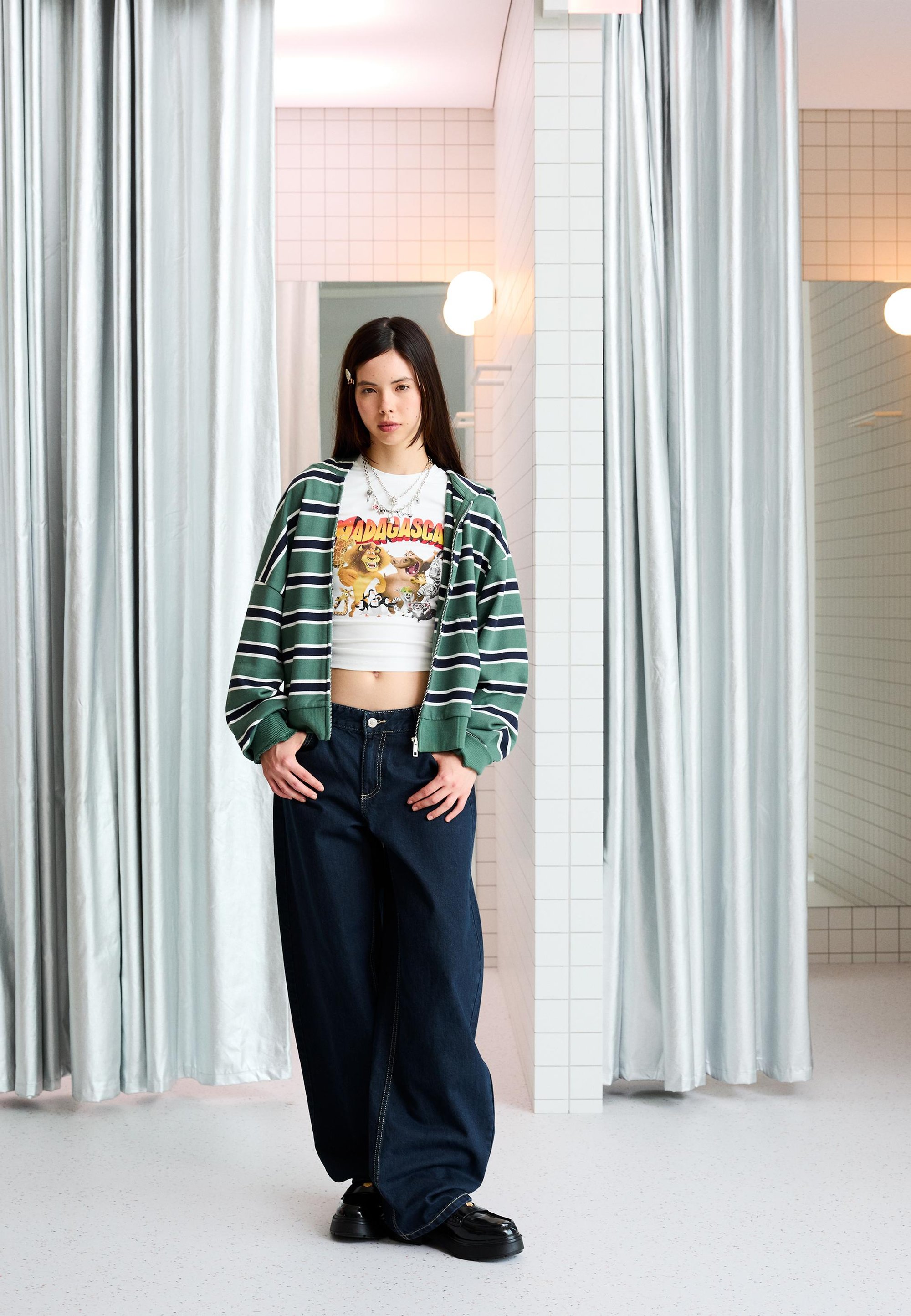 Bershka SHORT-SLEEVE MADAGASCAR Print T-shirt white