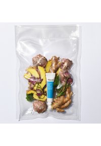 Murad TARGETED PORE CORRECTOR - Dagkräm