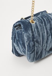 PARFOIS SHOULDER BAG EDEN GARDEN  - Axelremsväska - blue