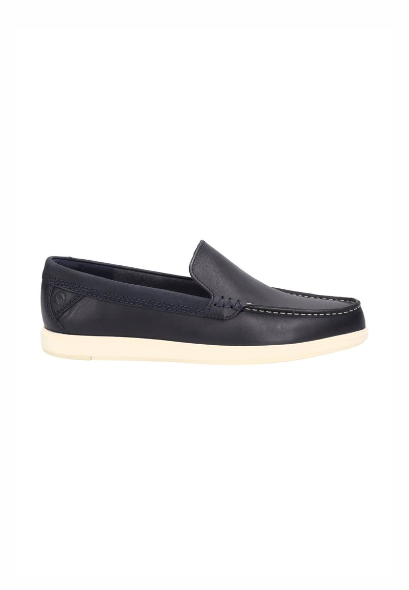 Scarpe slip-on in pelle blu navy con suola in gomma bianca, dettagli cuciti e finitura liscia. Presentano un punta rotonda e un logo laterale discreto.