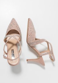Dorothy Perkins Klassiska pumps - nude