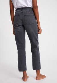 ARMEDANGELS Vaqueros rectos - mottled grey