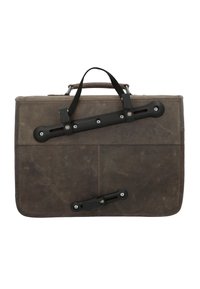 Maletín de cuero marrón con una superficie texturizada y accesorios de hardware negro. Cuenta con un asa superior y una correa ajustable para llevarlo.
