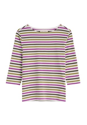 Triibuline pika varrukaga topp, millel vahelduvad oliviroheline, lilla, valge ja pruun värv. Pehme kangas, paadikaelusega ja lõdva lõikega.