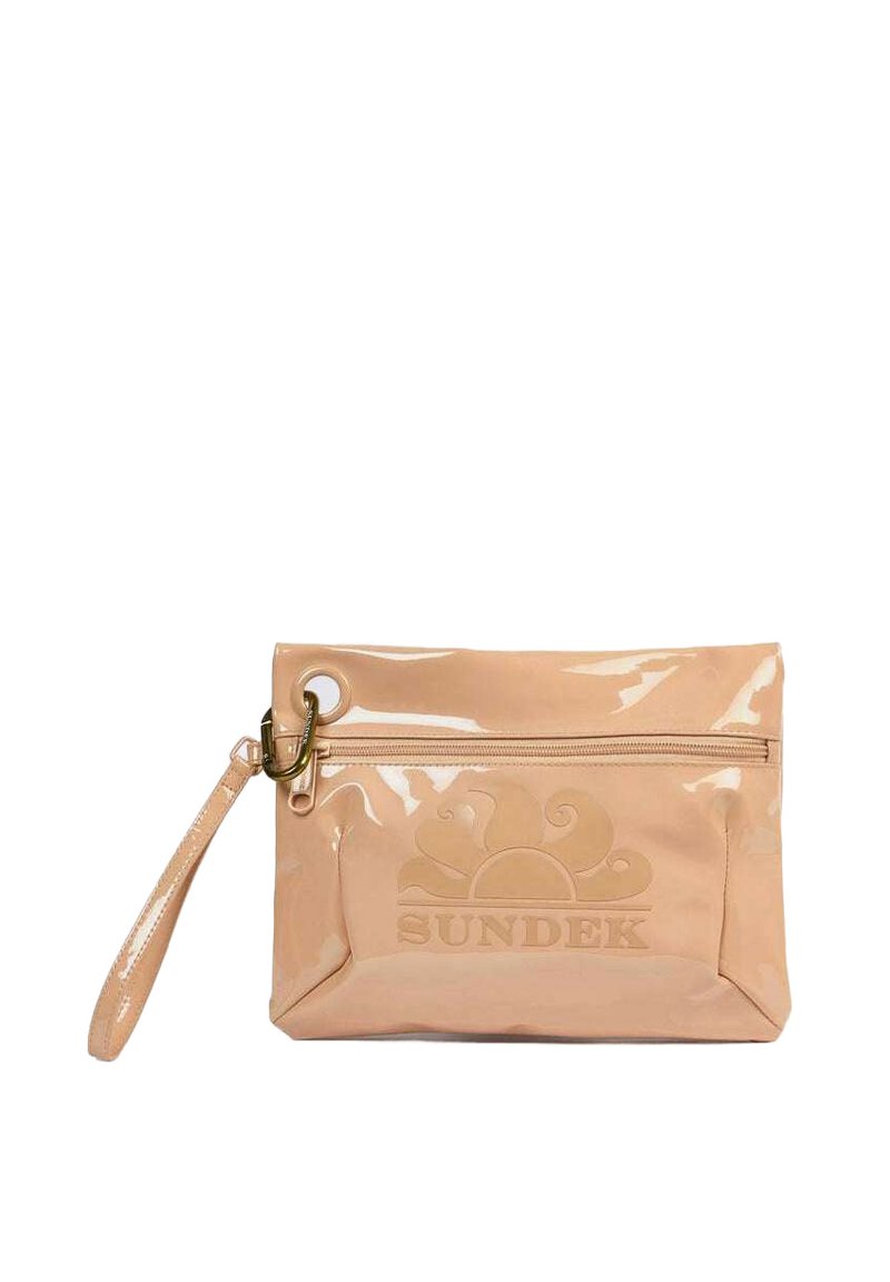 Clutch bag in pelle verniciata pesca con chiusura a cerniera, design con logo impresso, tracolla rimovibile e superficie liscia e lucida.