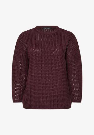 Maglione lavorato a maglia spessa di colore bordeaux scuro con una texture a nido d'ape e maniche lunghe, caratterizzato da un collo rotondo.