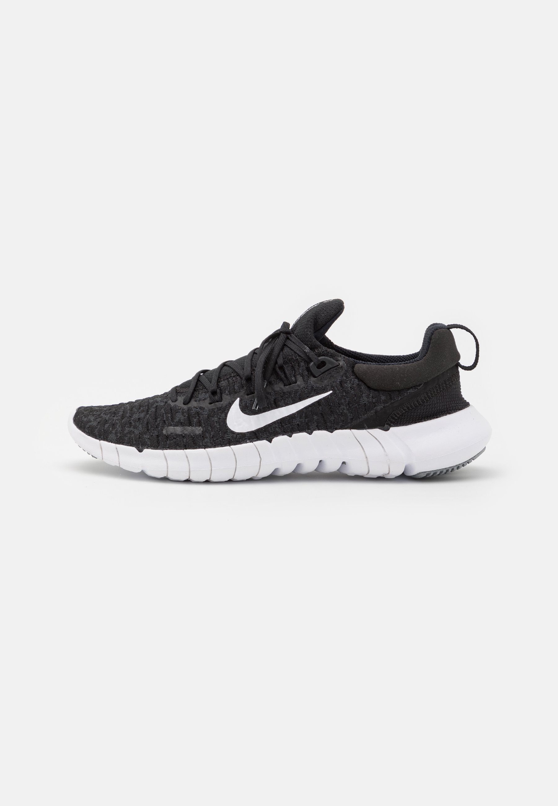 Performance FREE RN 5.0 NEXT NATURE - Minimalist running shoes - black/white/dark smoke grey/black - Zalando.co.uk