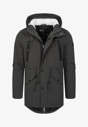 Parka de color gris oscuro con capucha, que cuenta con un forro de forro polar, cierre delantero con botones y cremallera, dos grandes bolsillos y detalles de cordón.