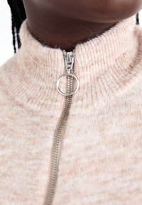 Vero Moda Curve VMCPALMA HIGHNECK ZIP CARDIGAN - Kardigan - silver mink melange