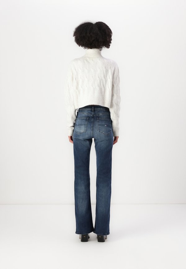 SYLVIA - Flared Jeans4